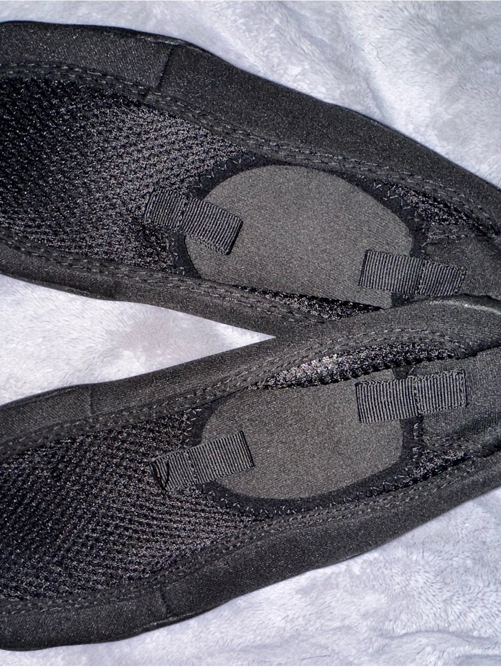 #157 Men's Black swim shoes - Comfortable Invisible Fit